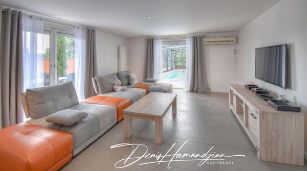 Dpt MIONNAY (01), à vendre maison 175 m² - 4 chambres - Terrain de 1056,00 m² avec piscine