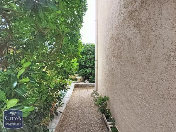 Immeuble à vendre 157m² Le Barcarès (66420)