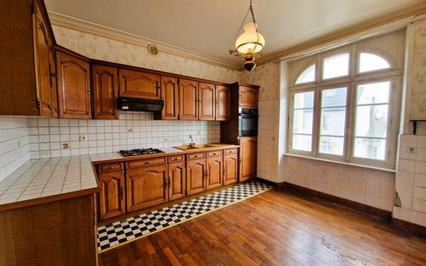 Maison à vendre    5 pièces • 149 m2 Plouhinec