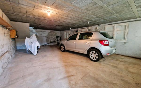 Maison à vendre    5 pièces • 149 m2 Plouhinec