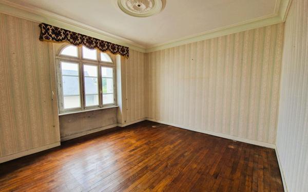 Maison à vendre    5 pièces • 149 m2 Plouhinec