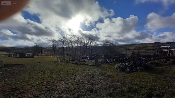 Propriete à vendre à Saint-Saturnin dans le Cantal (15190), ref : FG/2484