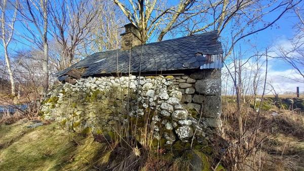 Propriete à vendre à Saint-Saturnin dans le Cantal (15190), ref : FG/2484
