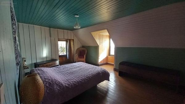 Propriete à vendre à Saint-Saturnin dans le Cantal (15190), ref : FG/2484