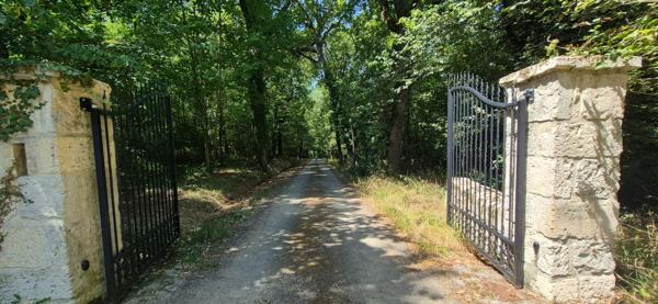 Vente propriété 546 m² 12 Pièces Agen