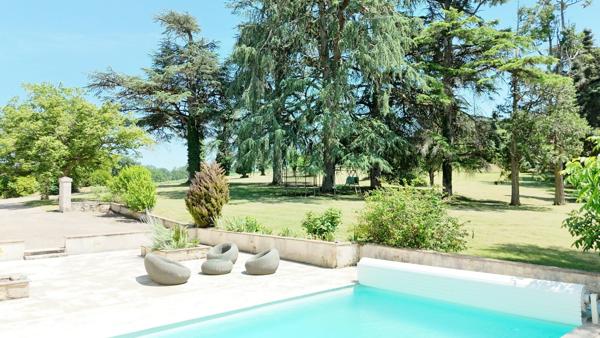 Vente propriété 546 m² 12 Pièces Agen