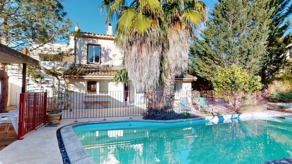 Grande Maison familiale à CARCASSONNE quartier Pasteur avec piscine et garage