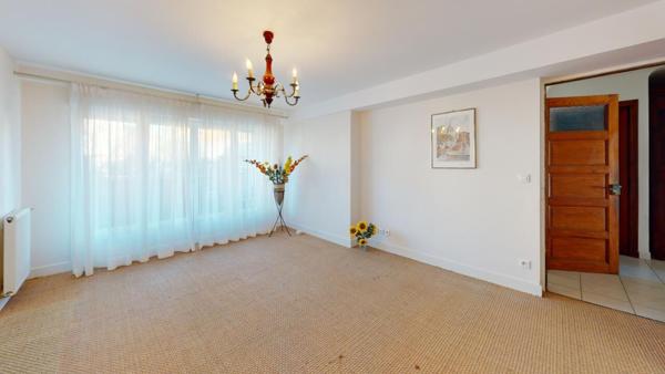 Grande Maison familiale à CARCASSONNE quartier Pasteur avec piscine et garage