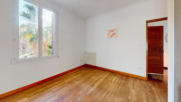 Grande Maison familiale à CARCASSONNE quartier Pasteur avec piscine et garage