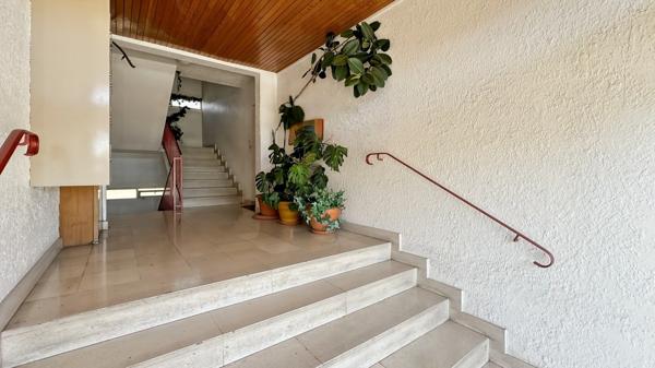 Appartement à vendre T4 de 76 m² avec balcon, cave et parking - BERGERAC (24)