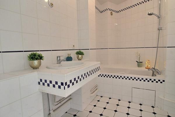 Appartement Clermont Ferrand Les Salins 5 pièce(s) 93.85 m2