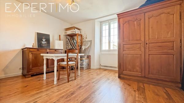 Étampes (91150) À VENDRE : Maison 210 m² (230 m² total), 5 chambres, + dépendance 40 m² à rénover