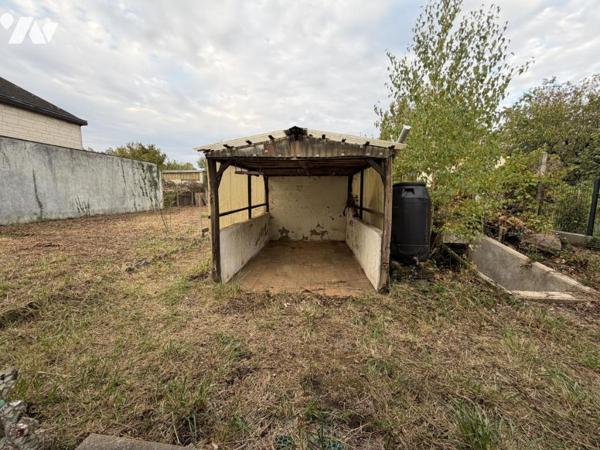TOURS NORD – MAISON DE PLAIN-PIED À RÉNOVER AVEC TROIS CHAMBRES ET GARAGE