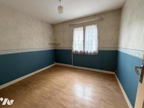 TOURS NORD – MAISON DE PLAIN-PIED À RÉNOVER AVEC TROIS CHAMBRES ET GARAGE