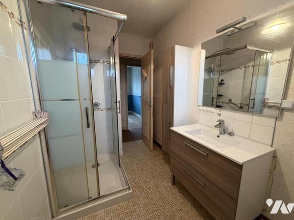 TOURS NORD – MAISON DE PLAIN-PIED À RÉNOVER AVEC TROIS CHAMBRES ET GARAGE