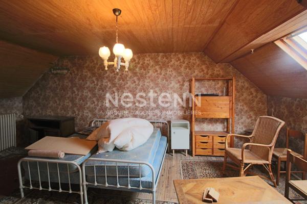 MONTOIR DE BRETAGNE Maison à rénover de 110 m² trois chambres avec terrain et dépendances