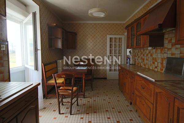 MONTOIR DE BRETAGNE Maison à rénover de 110 m² trois chambres avec terrain et dépendances