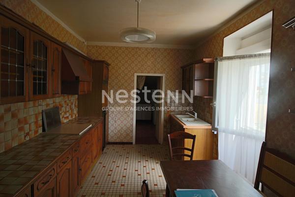 MONTOIR DE BRETAGNE Maison à rénover de 110 m² trois chambres avec terrain et dépendances