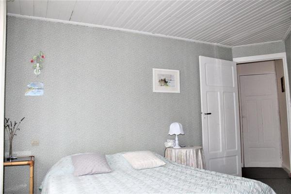 Côtes d'Armor 22150 Plouguenast. Maison en pierres, 4 chambres + Terrain constructible avec garage et abri de jardin