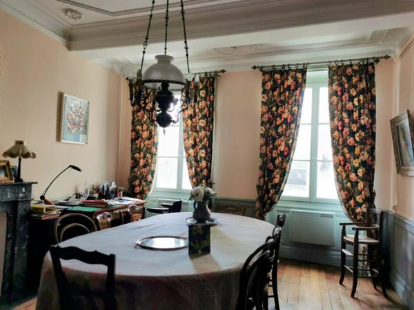 Maison à SAINT-JEAN-D'ANGELY, 17400 - 12 pièces 287m²