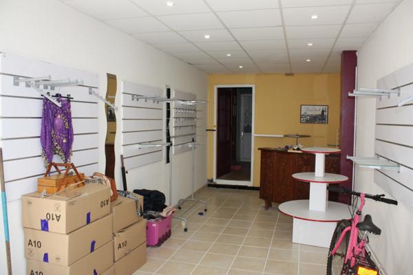 Immeuble à vendre TOURNUS (71) Appt T4-83m2 (loué) + (Local commercial) à 129 000 €