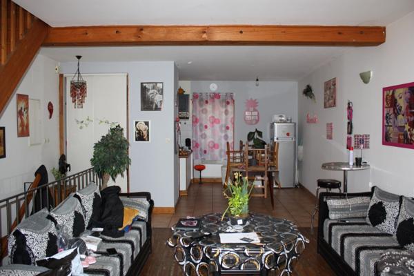 Immeuble à vendre TOURNUS (71) Appt T4-83m2 (loué) + (Local commercial) à 129 000 €