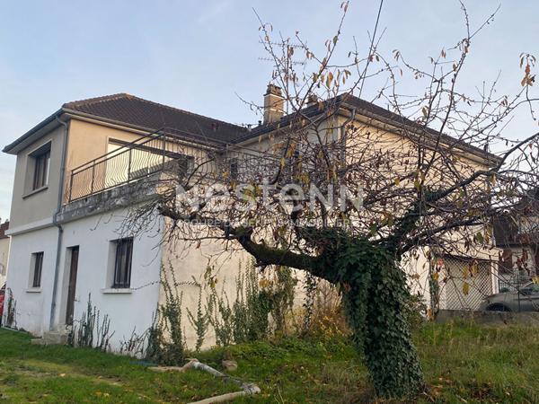 Nestenn Igny - Commerce et logement indépendant proche de Place de la Ferme avec ses commerces et transports en communs, idéale activité professionnelle, investissement locatif ou projet de réaménagement, promoteur.