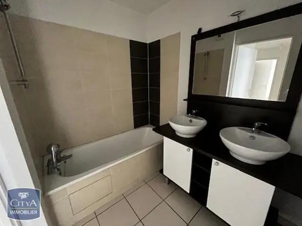 Appartement à louer 3 pièces 62.5m² Clermont-Ferrand (63000)