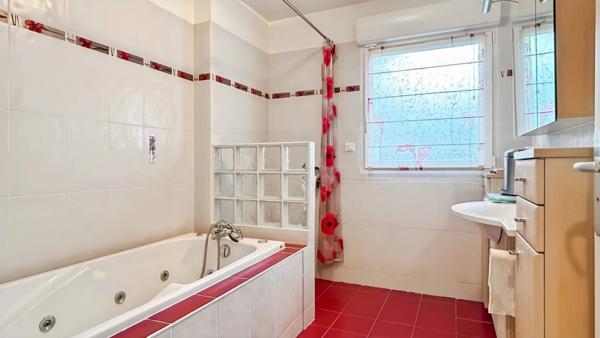 Coup de cœur de l'agence. Maison de plain-pied 165 m²