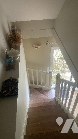 TOURY Pavillon avec beau potentiel sous sol, étage et jardin clos