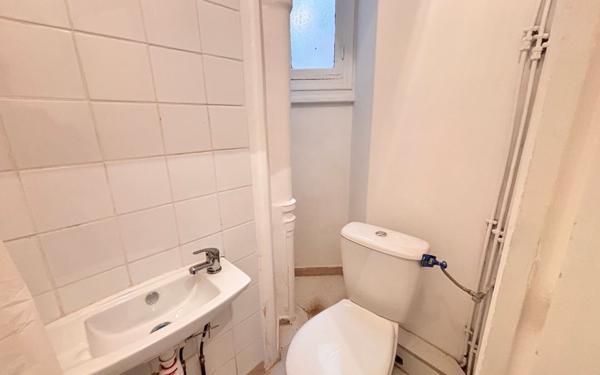 Appartement à vendre    1 pièce • 27,44 m2 Paris 18