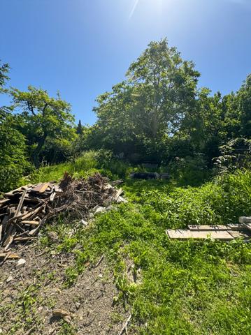 Terrain non constructible 330m²