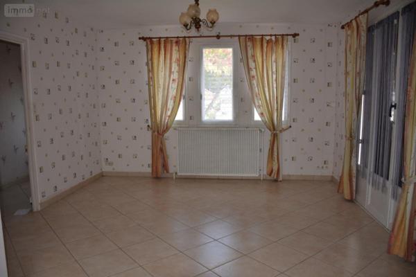 Maison à vendre à Château-Gontier-sur-Mayenne en Mayenne (53200), ref : 53039-398