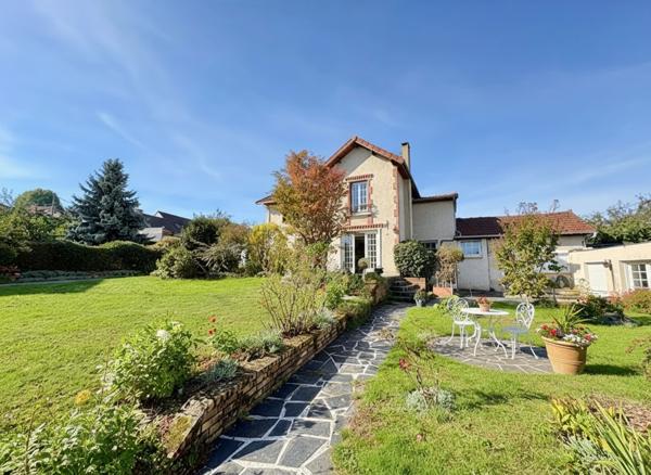 Maison 243m2 - Terrain divisible - Dépendance aménagée