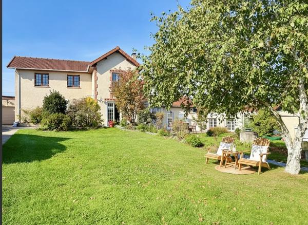 Maison 243m2 - Terrain divisible - Dépendance aménagée