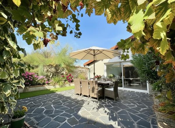 Maison 243m2 - Terrain divisible - Dépendance aménagée