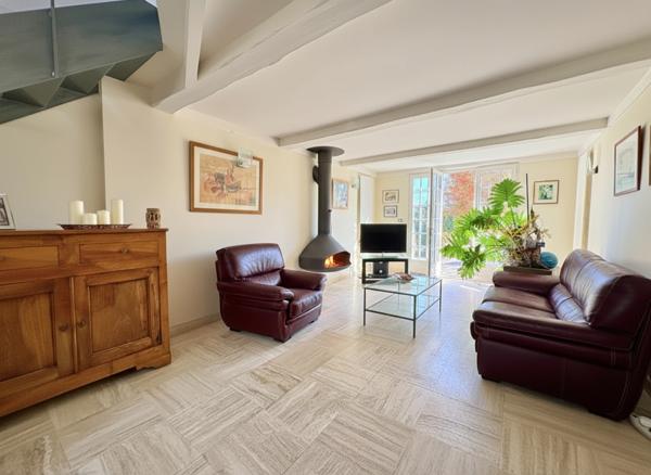 Maison 243m2 - Terrain divisible - Dépendance aménagée