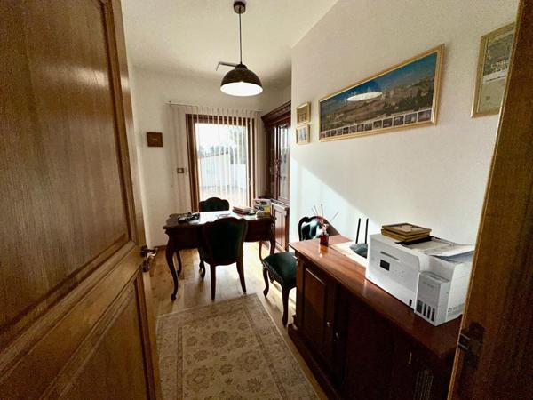 A 1h de Paris - A VENDRE ELEGANTE MAISON CONTEMPORAINE d'environ 195 m2, GARAGE, TERRAIN 1535 m2