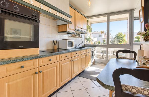 Appartement 2 pièces 55 m² avec balcon et 2 stationnements - Roissy-en-Brie