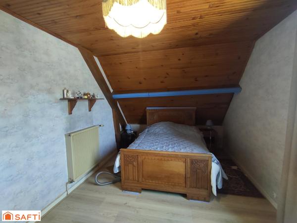 MAISON FAMILIALE, 3 chambres plus bureau