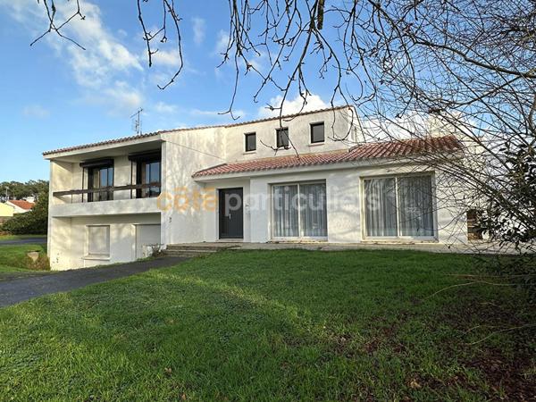 Vente Maison172 m² - 6 Pièces - SOULLANS (85300)