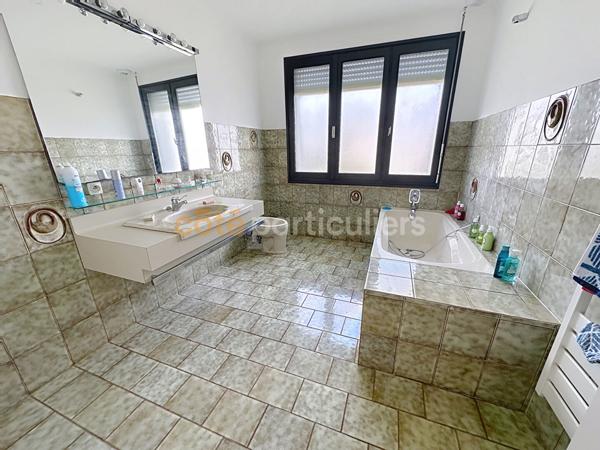 Vente Maison172 m² - 6 Pièces - SOULLANS (85300)