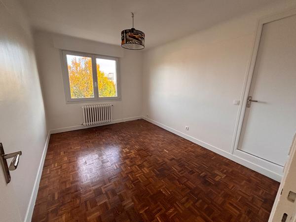 Maison Morangis 9 pièce(s) 186.67 m2