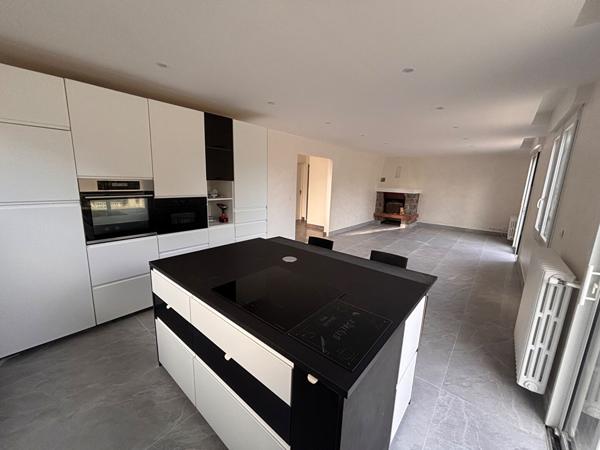 Maison Morangis 9 pièce(s) 186.67 m2