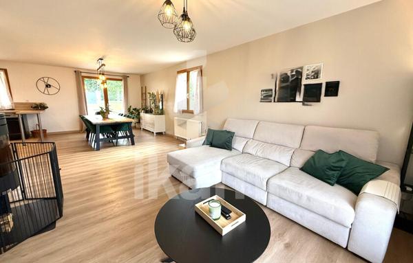 Maison de Plain-Pied, 5 pièces, 122 m2,  Terrain clos de 2 300 m2