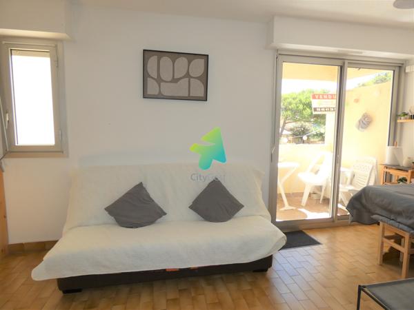 Appartement T2 Cabine climatisé avec Balcon et Parking