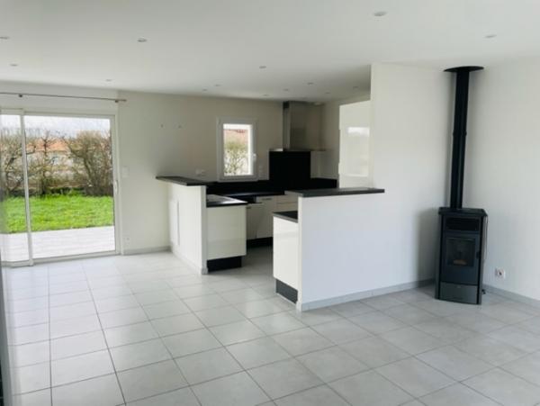 Location Maison 4 pièces Aiffres (79230) - aiffres