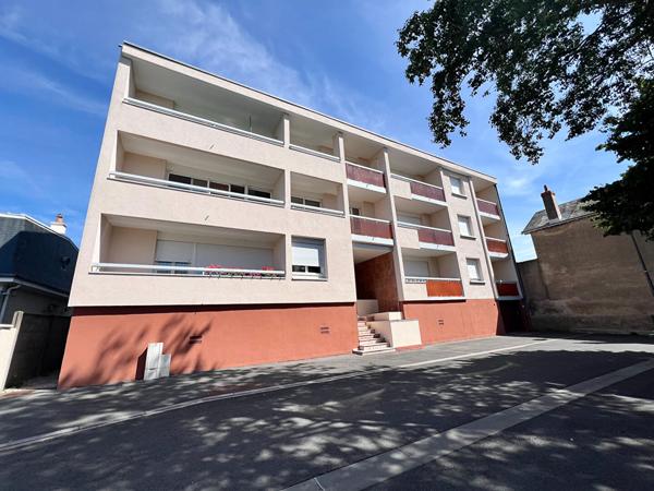 ORLÉANS 132M² - 2 BALCONS - ASCENSEUR - 2 GARAGES - 1 GRENIER