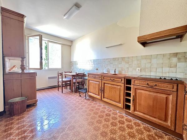 ORLÉANS 132M² - 2 BALCONS - ASCENSEUR - 2 GARAGES - 1 GRENIER