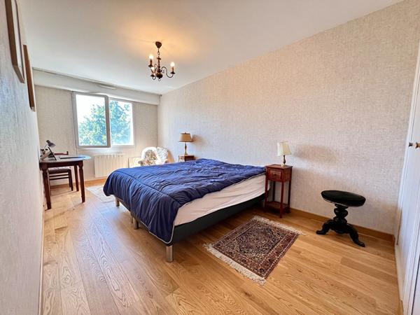 ORLÉANS 132M² - 2 BALCONS - ASCENSEUR - 2 GARAGES - 1 GRENIER